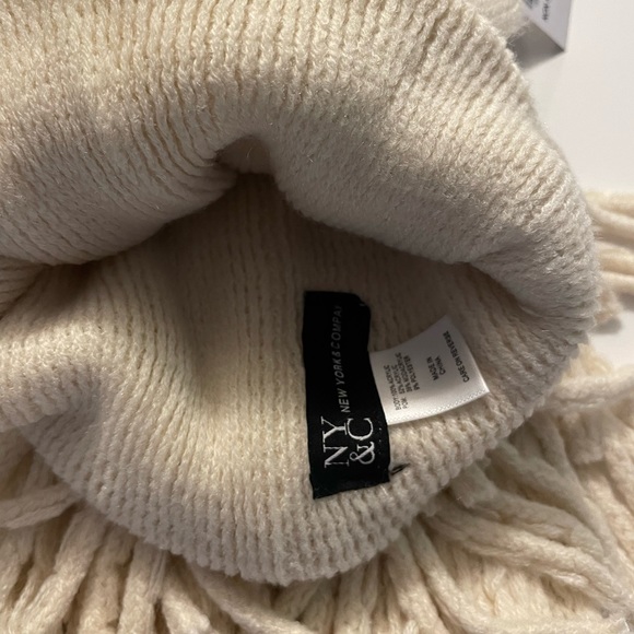 New 3-Piece Scarf, Hat & Gloves Set - Picture 2 of 5